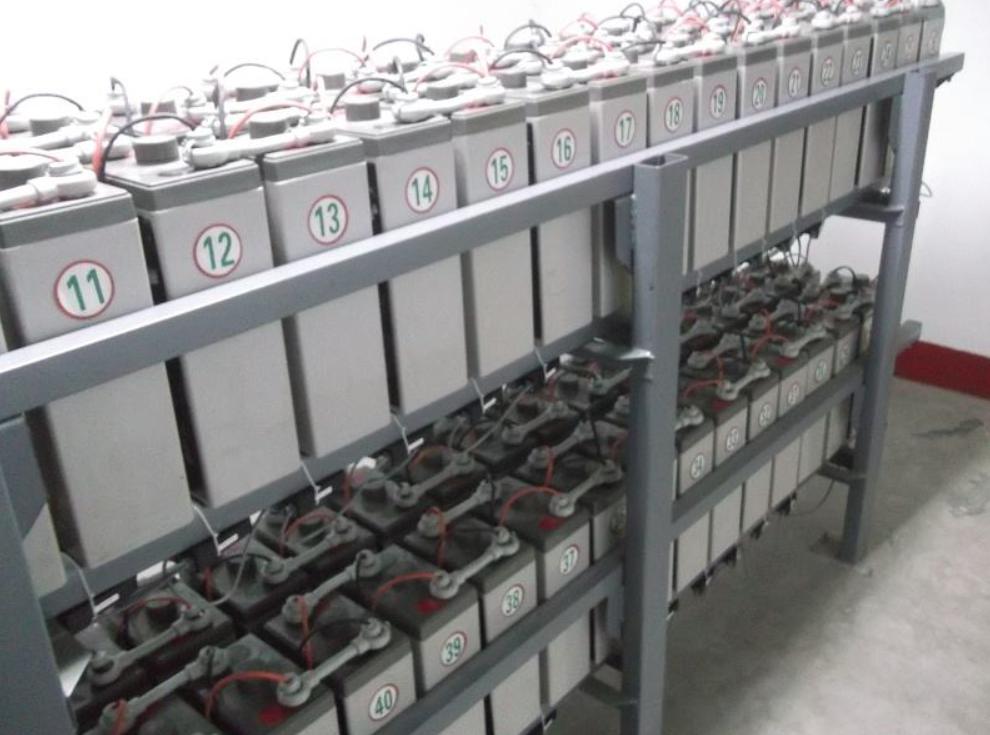 How many types of UPS batteries?