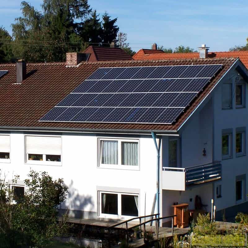The Crucial Role and Benefits of Lead-Acid Batteries in Solar Systems